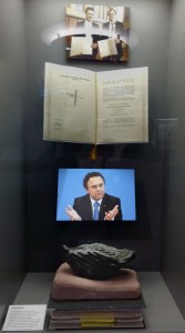 Die „Verschlossene Auster“ in der Ausstellung „Unter Druck! Medien und Politik“. Foto: Teena Ihmels