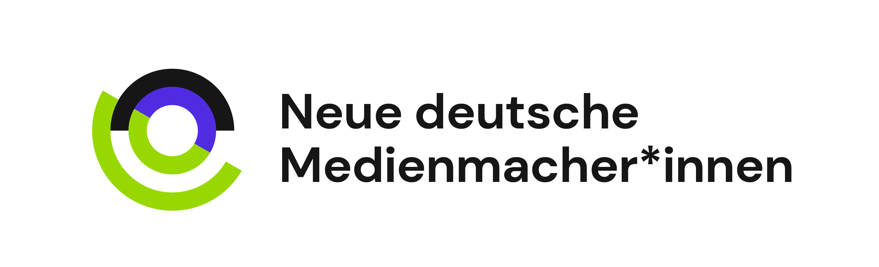 Logo der Neuen deutschen Medienmacher*innen: Kreissymbol in Schwarz, Violett und Neongrün mit Schriftzug ‚Neue deutsche Medienmacher*innen‘.